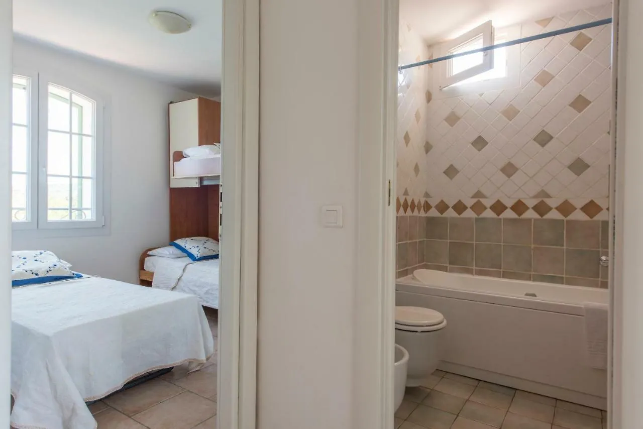 Villa 4 Seasons Saint-Tropez 0*,