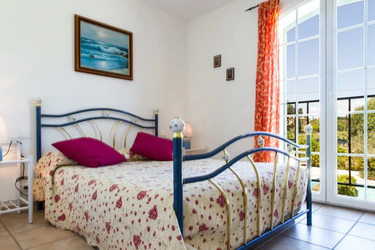 Villa 4 Seasons Saint-Tropez 0*,